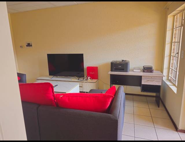 2 bed property for sale in COMET